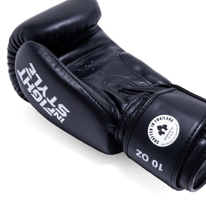 Leather Kickboxing gloves CREED 10 oz WAKO approved, 89,99 Leather Kickboxing gloves CREED 10 oz WAKO approved, 89,99
